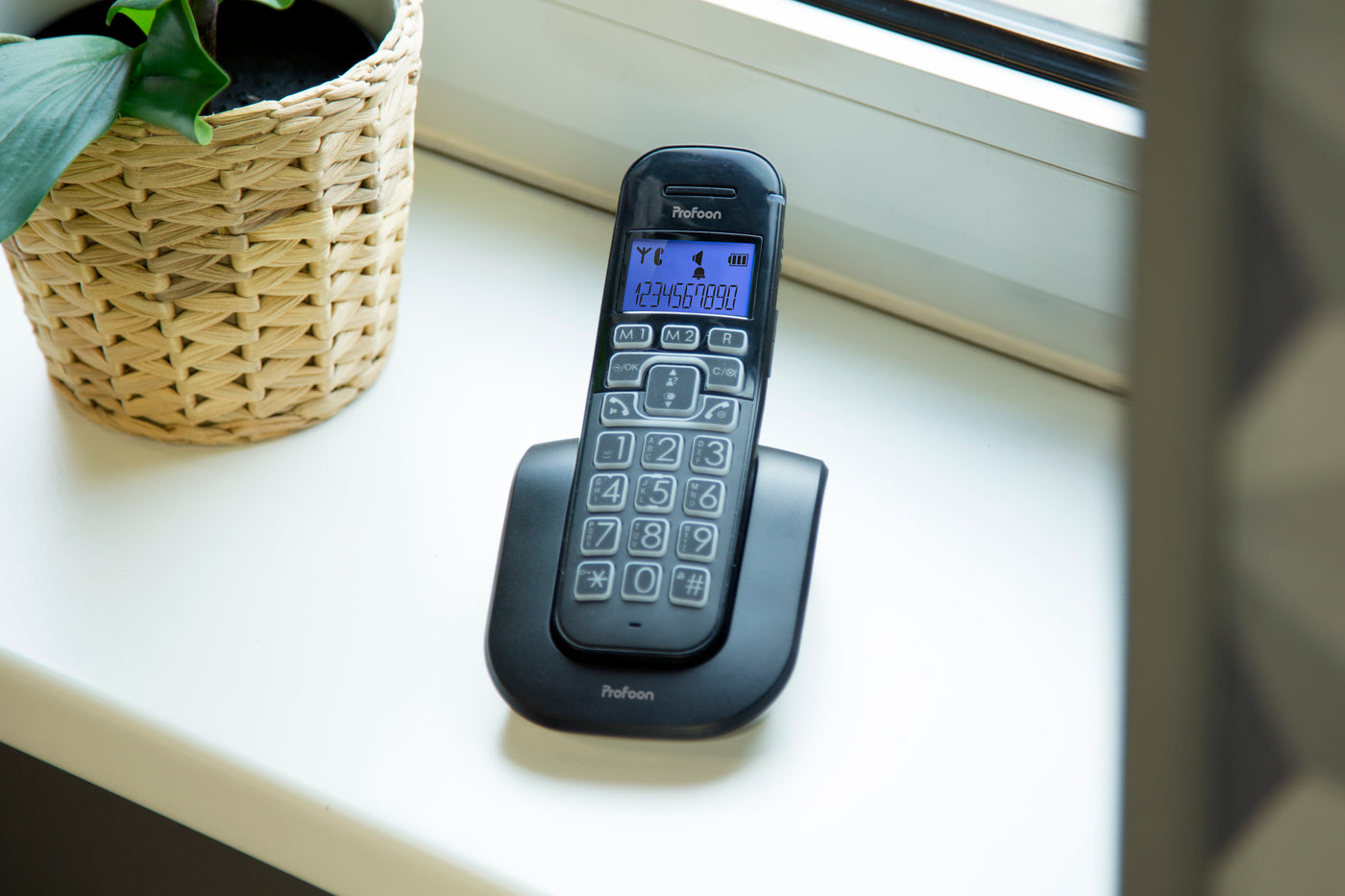 Profoon PDX-2808 - DECT-Telefon mit großen Tasten und 1 Mobilteil, Schwarz